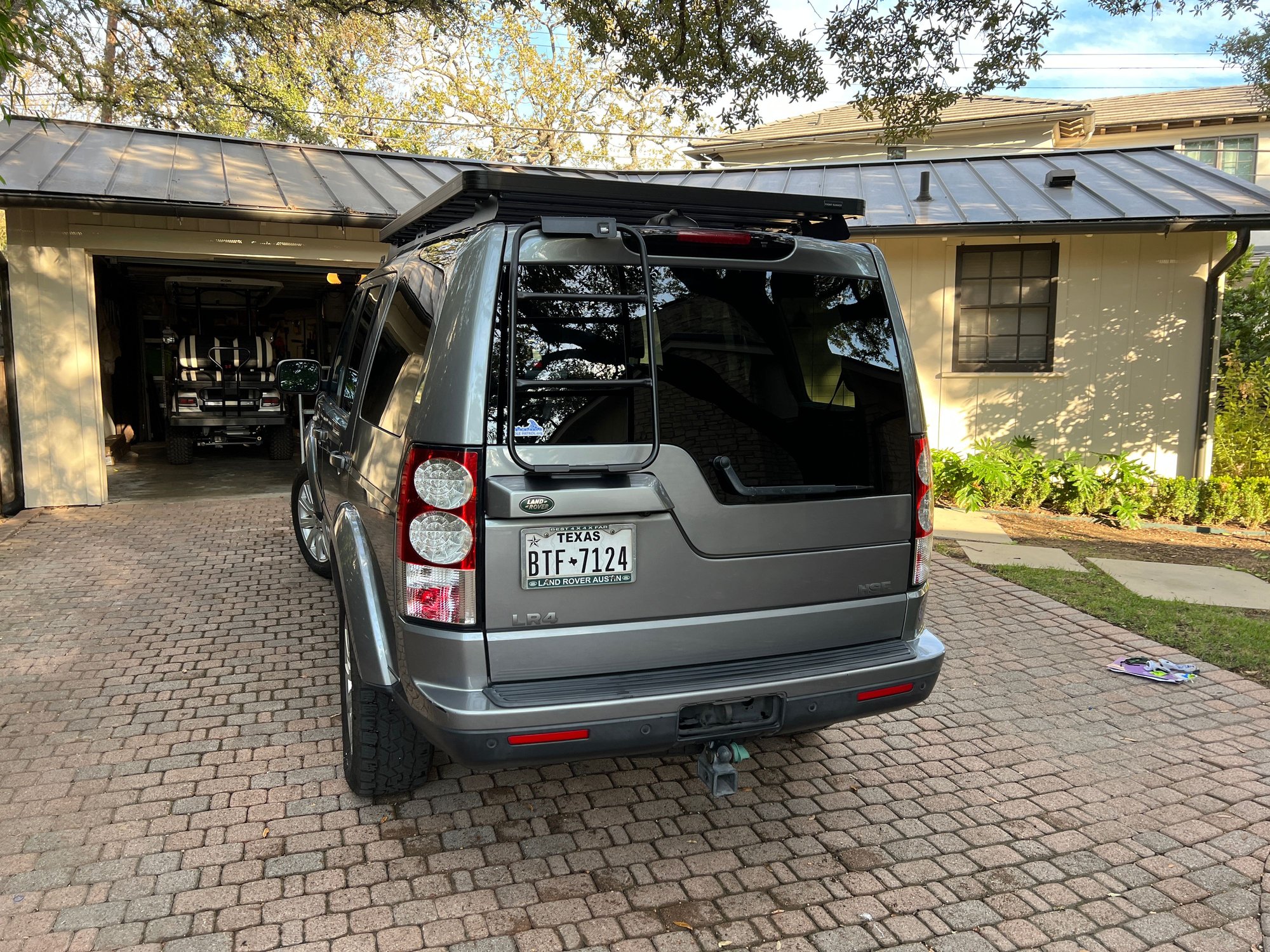 2012 Land Rover LR4 - Single owner 2012 LR4 HSE LUX V8 - Used - VIN SALAK2D4XCA630302 - 90,800 Miles - 8 cyl - 4WD - Automatic - SUV - Gray - Austin, TX 78703, United States
