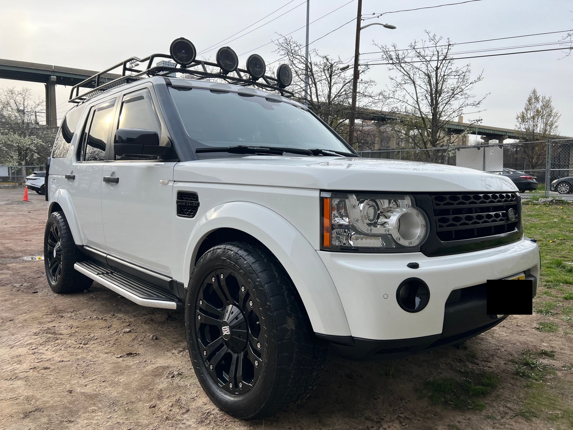2012 Land Rover LR4 - 2012 Land Rover LR4 HSE - Used - VIN SALAK2D49CA646698 - 83,133 Miles - 8 cyl - AWD - Automatic - White - Jersey City, NJ 07302, United States