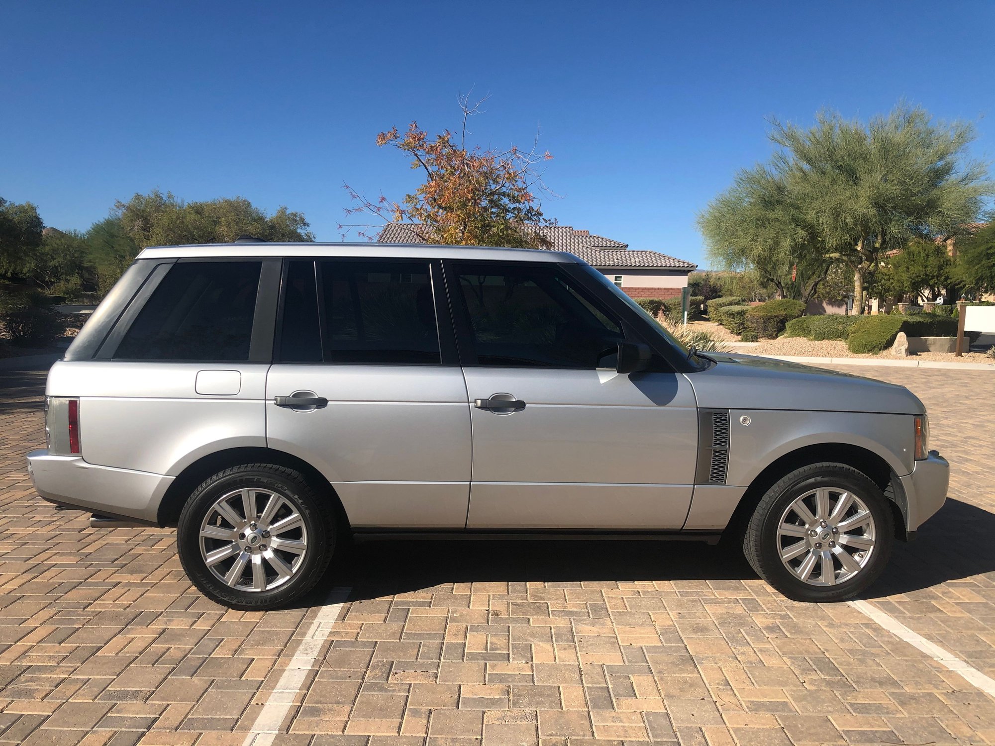 2006 Land Rover Range Rover - SUPER CLEAN 2006 RR Supercharged - Used - VIN 111111111111111 - 80,500 Miles - 8 cyl - 4WD - Automatic - SUV - Silver - Las Vegas, NV 89179, United States