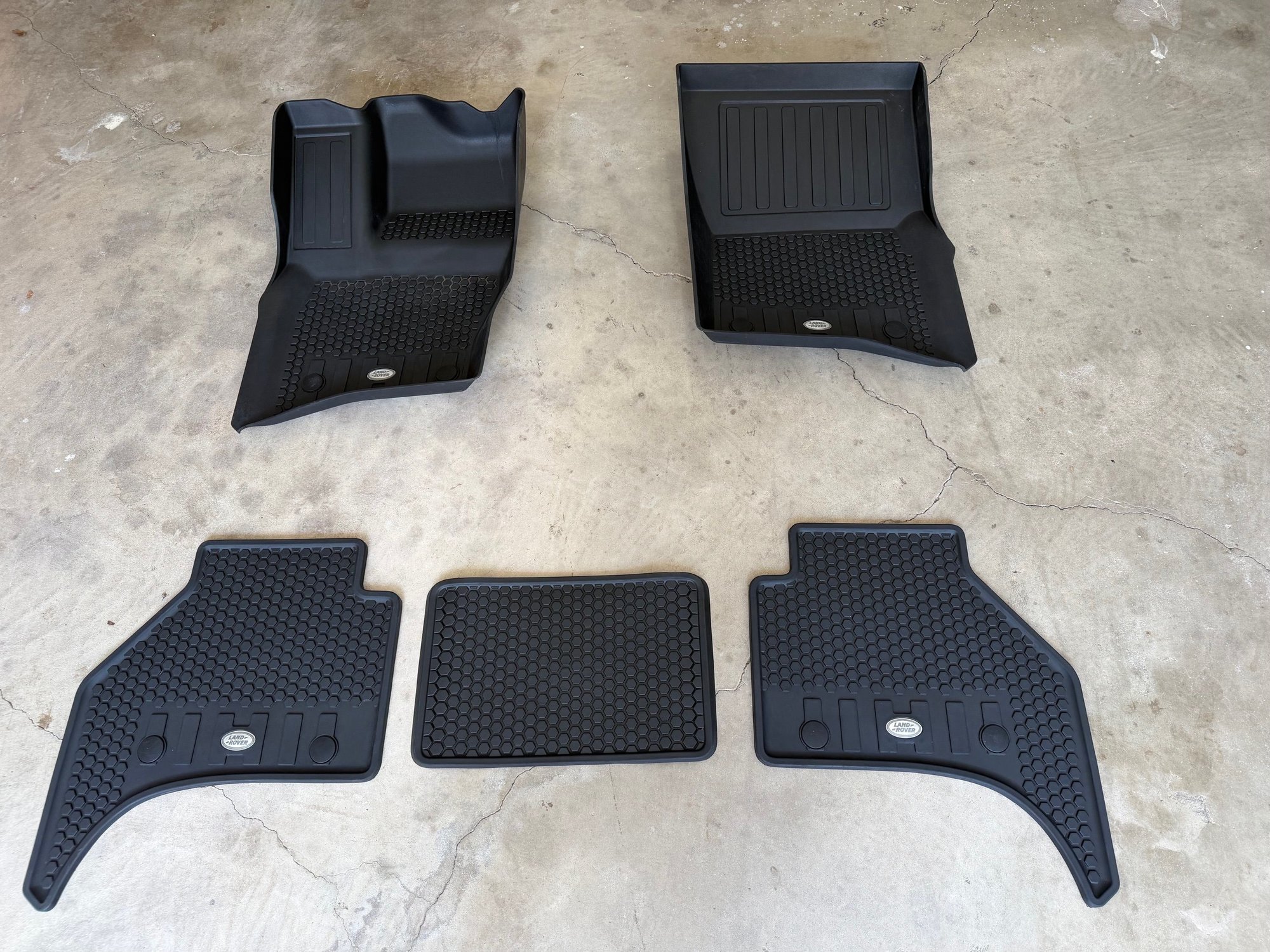 Interior/Upholstery - Defender 110 Floor Mats and Window Shade - Used - All Years  All Models - Dallas, TX 75225, United States