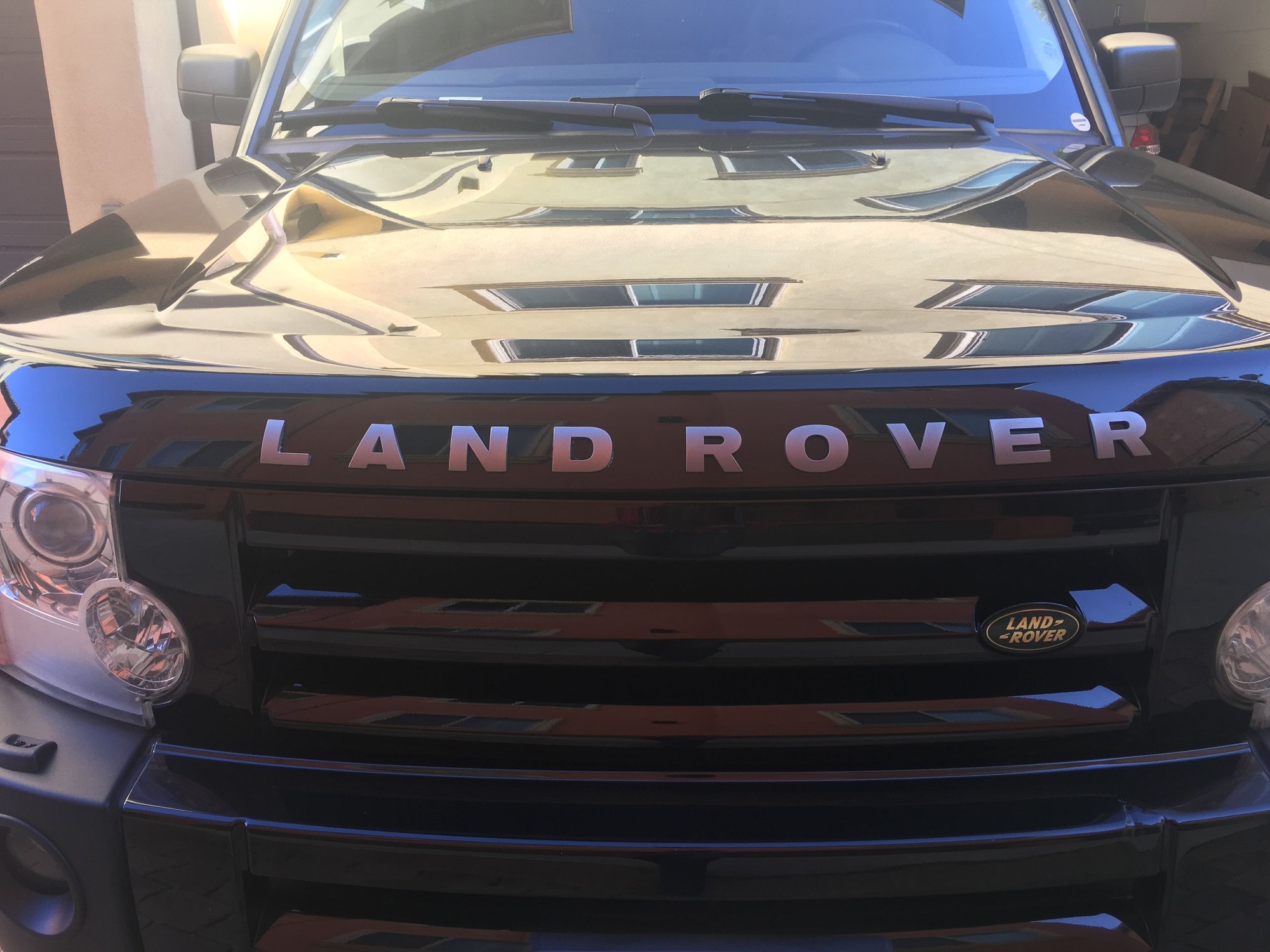 2005 Land Rover LR3 - 2005 LR3 HSE Fully Loaded - MASTER TECH built - SOCAL - Must Sell ASAP - Used - VIN SALAF25445A313945 - 133,000 Miles - 8 cyl - 4WD - Automatic - Truck - Black - Redondo Beach, CA 90277, United States