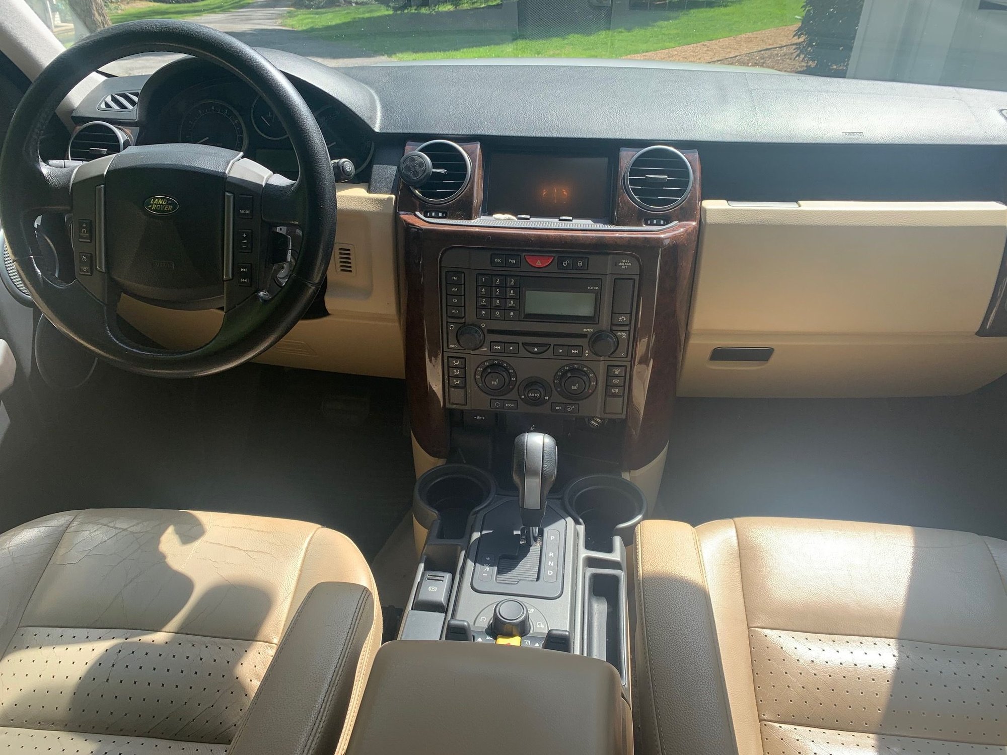 2006 Land Rover LR3 - 2006 LR3 HSE 7-seater - HD package (locking Diff) - 173K miles - Asheville NC - Used - VIN salag25426a352127 - 173,200 Miles - 8 cyl - 4WD - Automatic - SUV - Silver - Asheville, NC 28739, United States