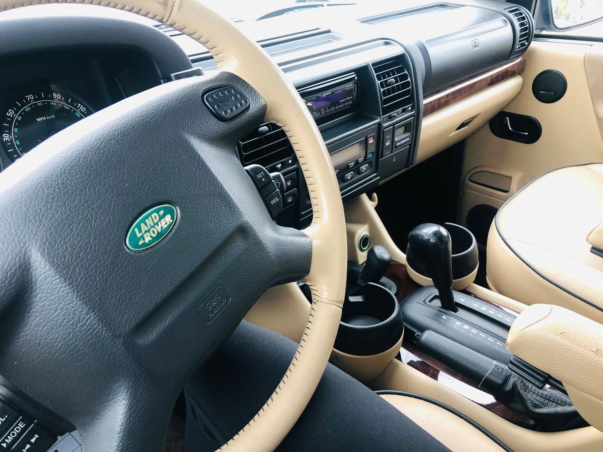 2004 Land Rover Discovery - 2004 DISCOVERY II - GREAT BODY, NEW MOTOR - 5,000 miles - Used - VIN SALTR1945A837544 - 153,000 Miles - 8 cyl - 4WD - Manual - SUV - Silver - Baraboo, WI 53913, United States