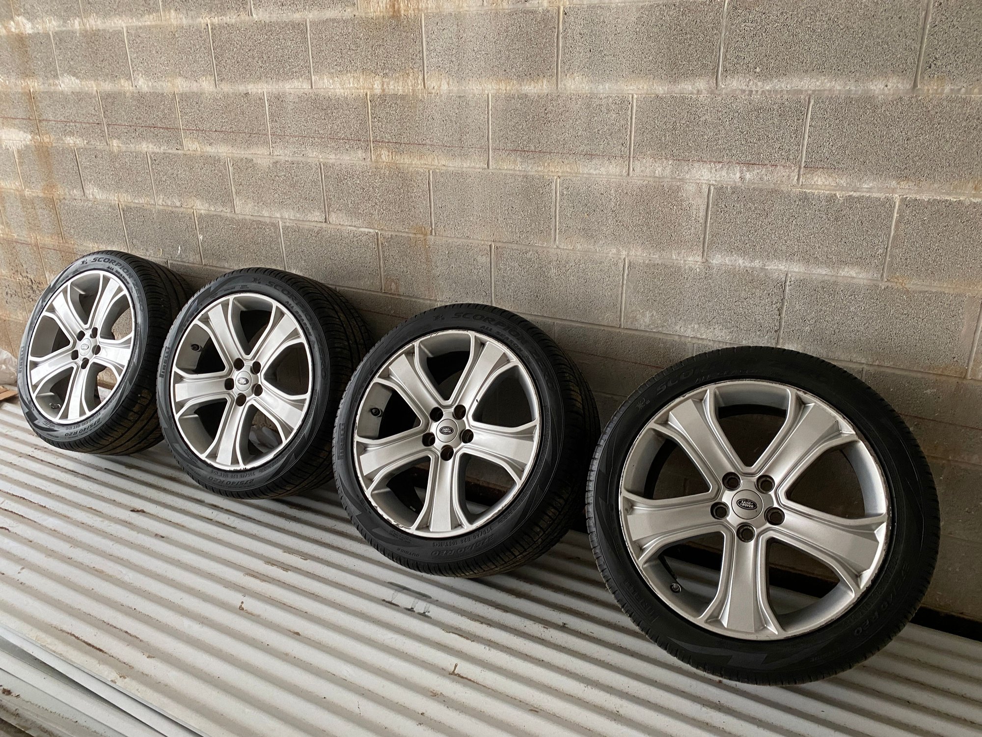 Wheels and Tires/Axles - Range Rover Sport 5 Spoke Wheels & Tires 275/40/R20 - Used - 0  All Models - Mishawaka, IN 46545, United States