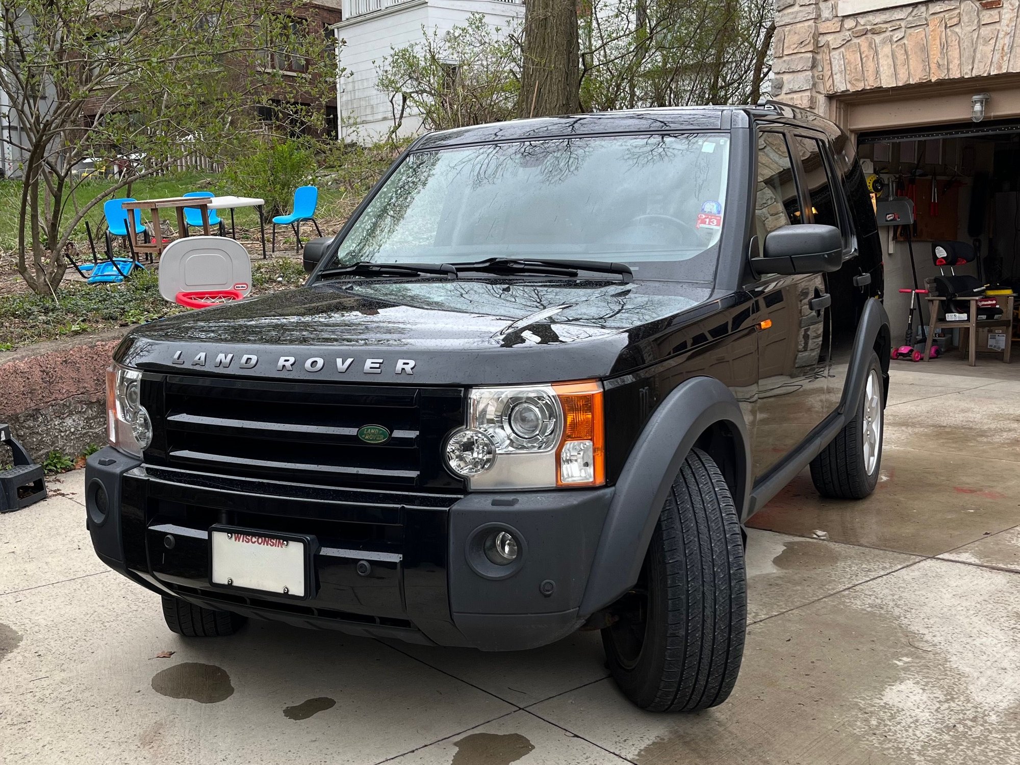 2008 Land Rover LR3 - 2008 LR3 HSE in great mechanical shape - Used - VIN SALAG25418A460581 - 116,000 Miles - 8 cyl - 4WD - Automatic - SUV - Black - Madison, WI 53706, United States