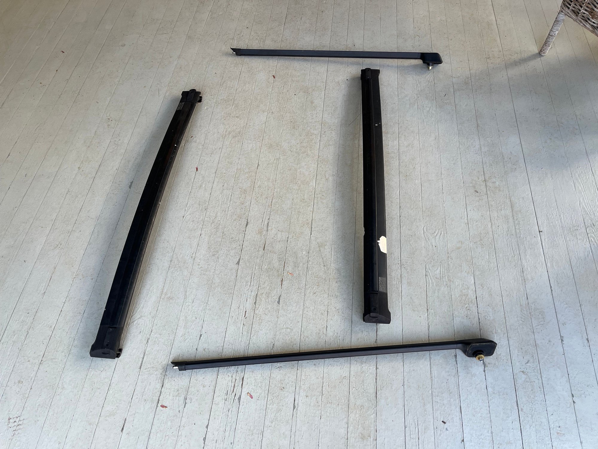 Accessories - Discovery 2 Cross Bars and Roof Rail extenters - Used - 1999 to 2003 Land Rover Discovery - Charlotte, NC 28203, United States