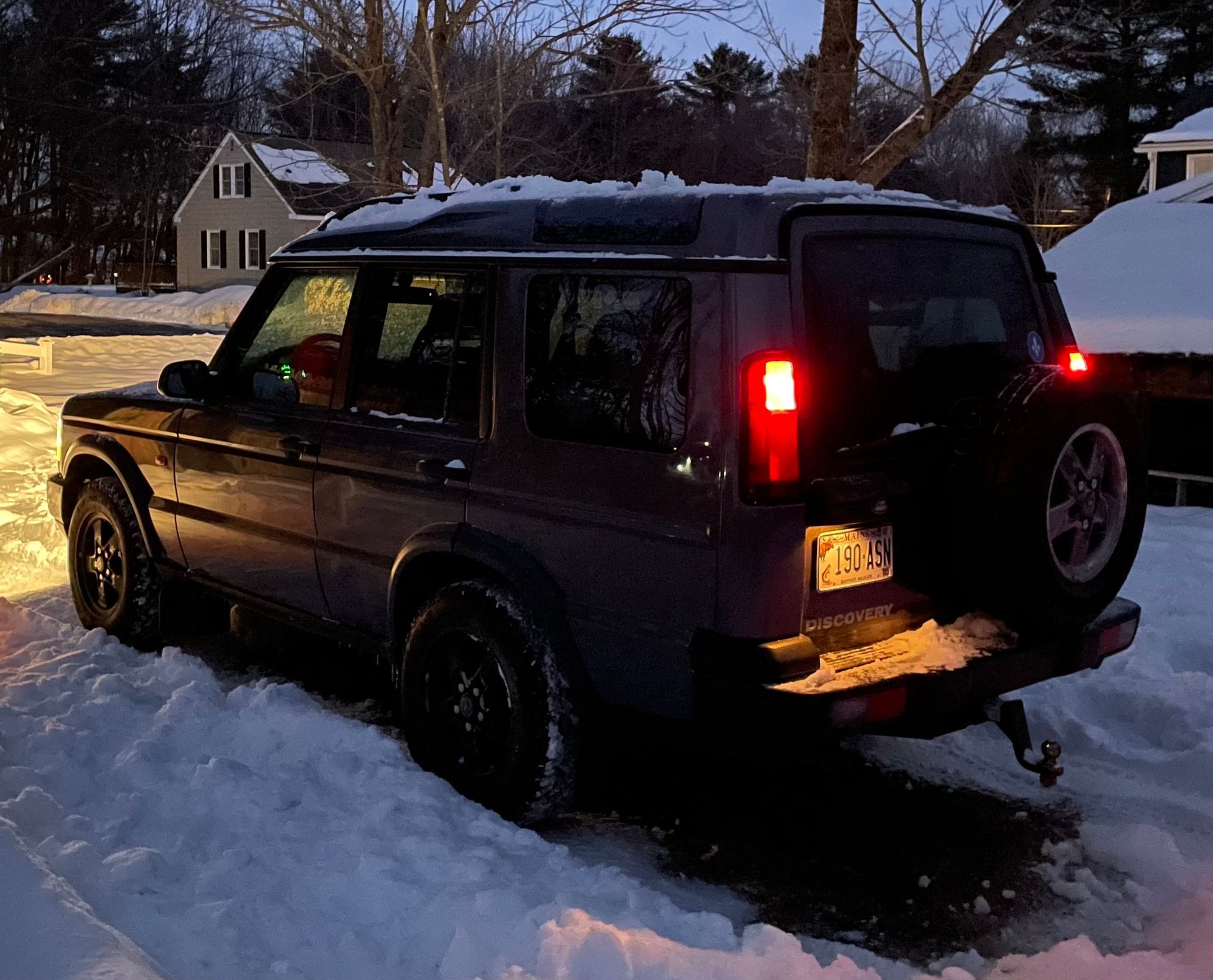 2003 Land Rover Discovery - 2003 Discovery SE 7-Seater w/CDL - Used - VIN SALTW16463A777589 - 181,153 Miles - 8 cyl - 4WD - Automatic - SUV - Gray - Falmouth, ME 04015, United States