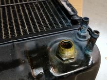 Oil connector