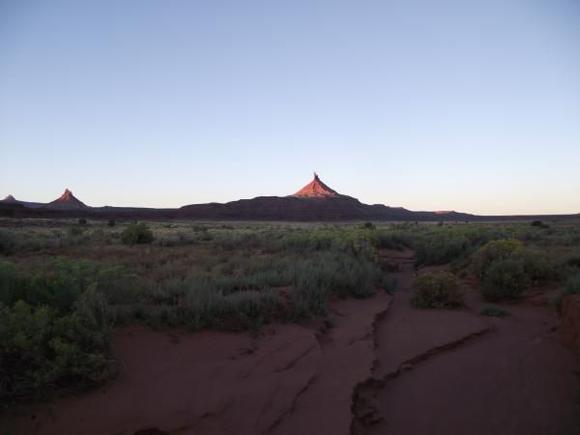 Sunrise in Canyonlands NP south of Moab