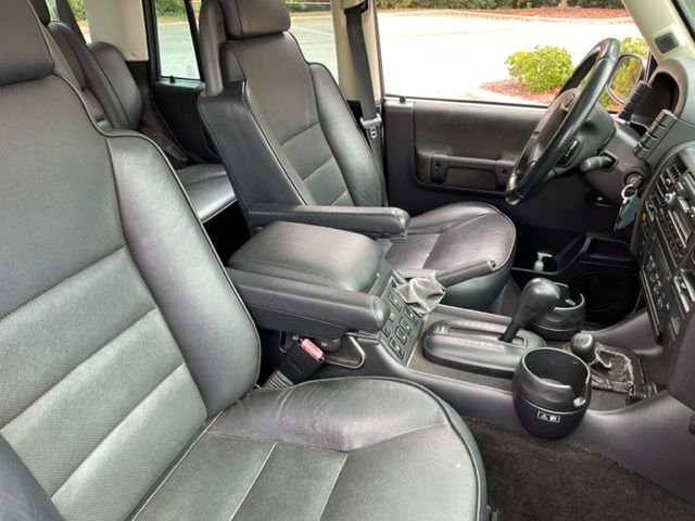 2004 Land Rover Discovery - 2004 Land Rover Discovery SE - Used - VIN SALTY194X48866380 - 155,000 Miles - 8 cyl - 4WD - Automatic - SUV - Silver - Raleigh, NC 27607, United States