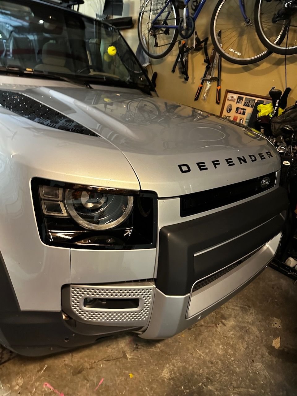 2022 Land Rover Defender - 2022 Defender 110 SE with all the extras + ext warranty - Used - VIN SALEP7RU7N2069448 - 25,200 Miles - 6 cyl - 4WD - Automatic - SUV - Silver - Little Rock, AR 72207, United States