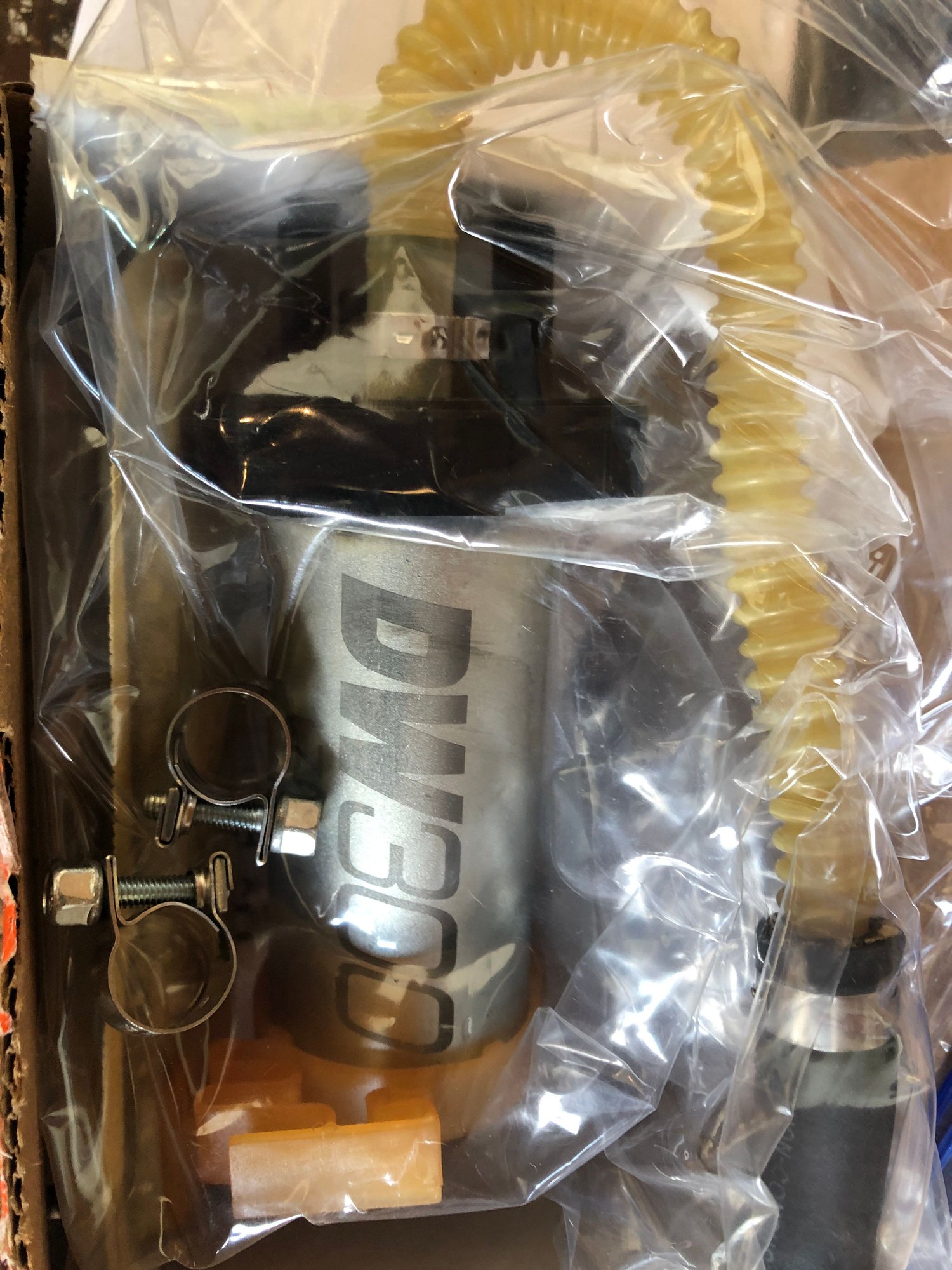  - Deatschwerks DW300 - Minerva, OH 44657, United States