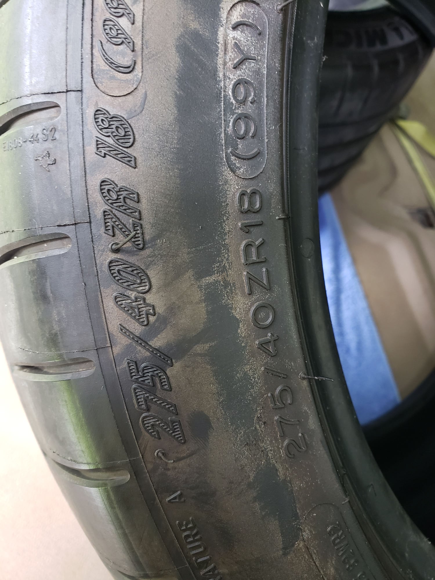 Wheels and Tires/Axles - 2 Tires, Michelin Pilot Super Sport 275x40_18 - Used - 0  All Models - Ocala, FL 34482, United States