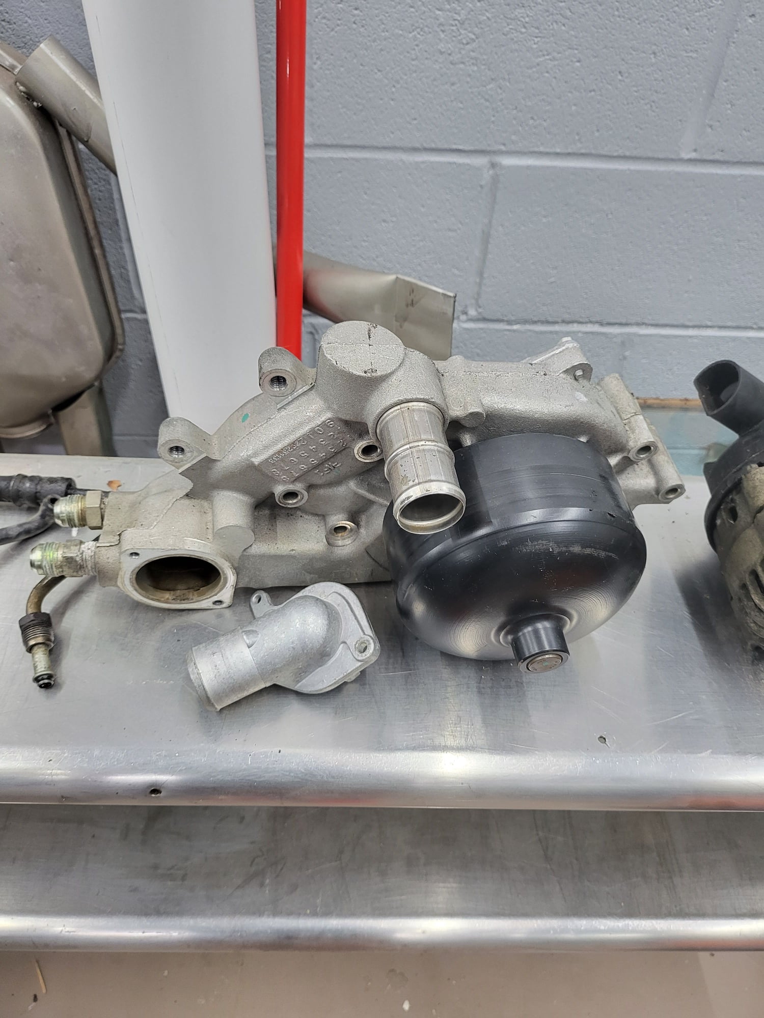 Engine - Intake/Fuel - garage clean out - Used - 0  All Models - Cookeville, TN 38501, United States