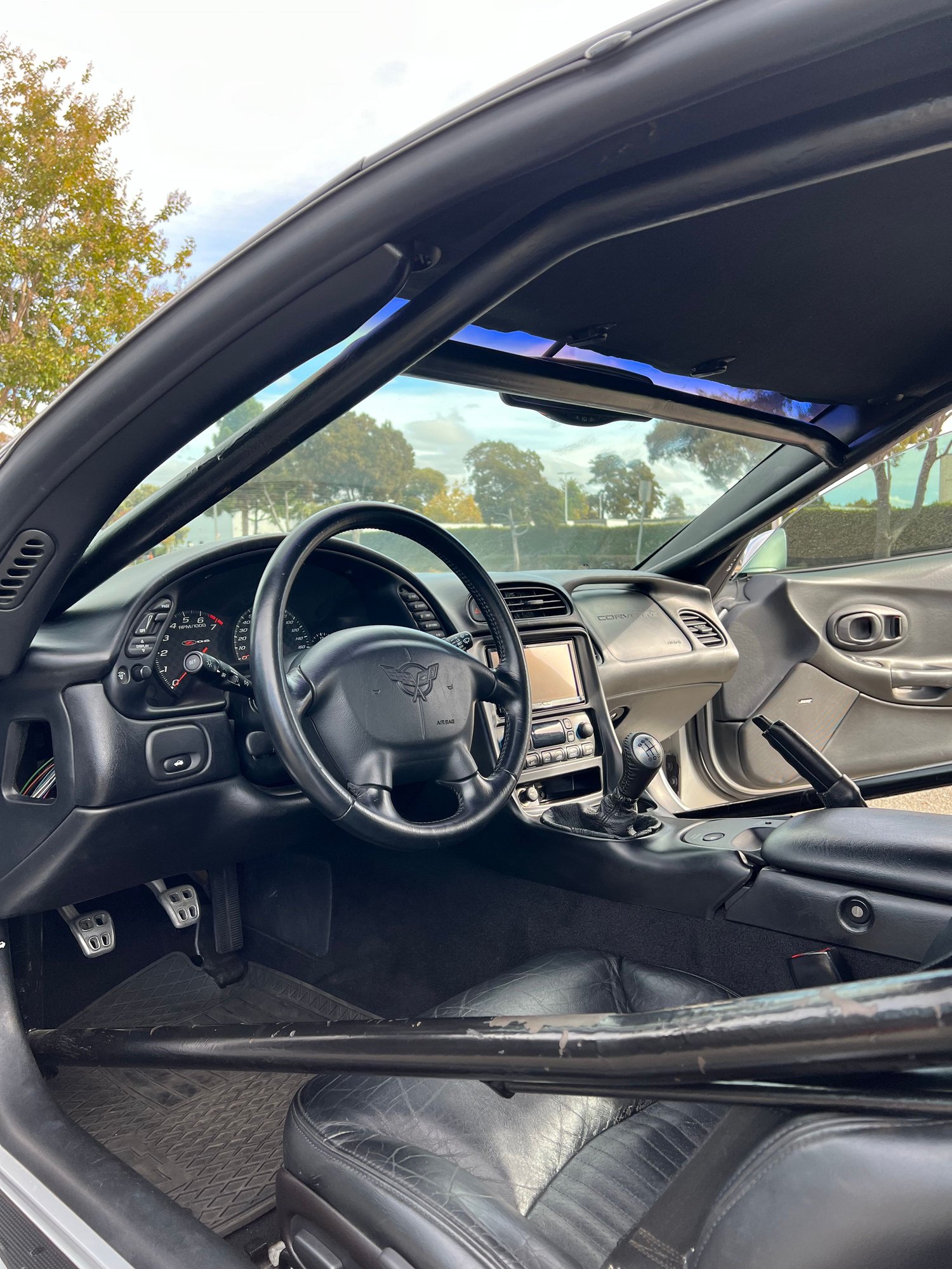 2002 Chevrolet Corvette - 2002 Chevrolet Corvette Z06 - Used - VIN 1G1YY12S425120124 - 29,567 Miles - 8 cyl - 2WD - Manual - Coupe - Silver - Newark, CA 94560, United States
