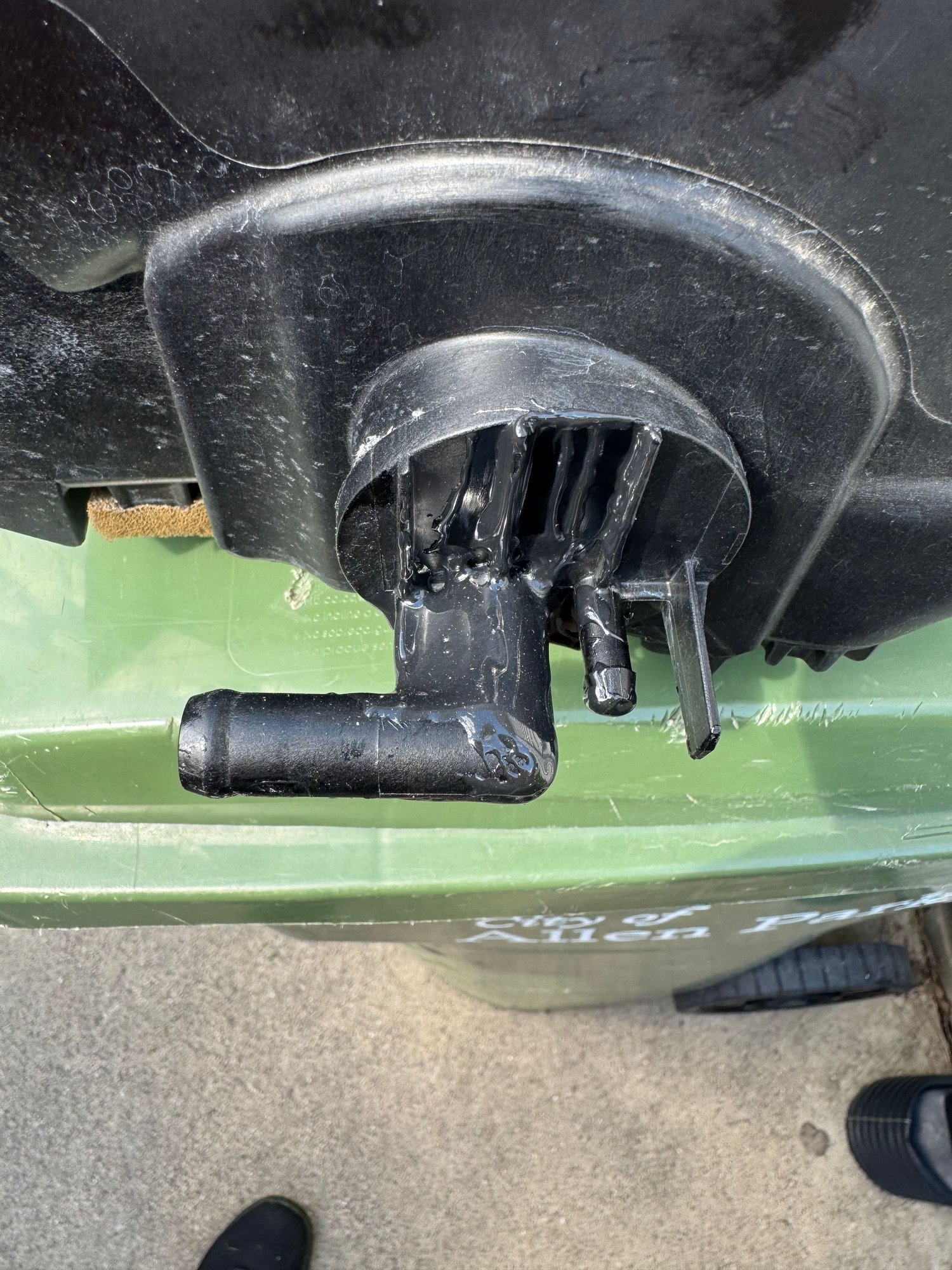 Engine - Intake/Fuel - LS3 Intake With Holley EFI Rails And 50lb Flex Fuel Injectors - Used - 0  All Models - Allen Park, MI 48101, United States