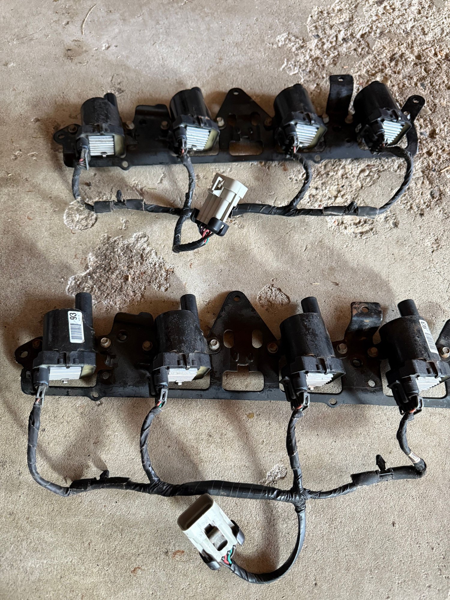 Engine - Electrical - 8 D585 coils, brackets and harness $140 shipped! - Used - -1 to 2026  All Models - West Bend, WI 53090, United States