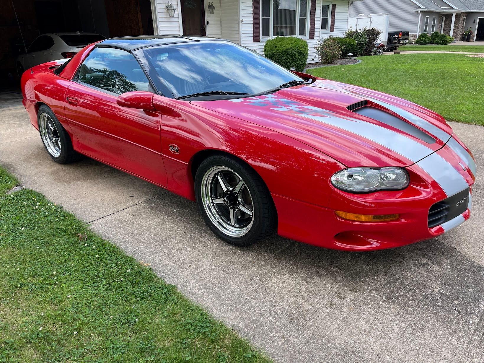 2002 Chevrolet Camaro - 2002 Chevy Camaro 35th Anniversary Edition H/C - Used - VIN 2g1fp22g222145336 - 51,386 Miles - 8 cyl - 2WD - Manual - Coupe - Red - Quincy, IL 62305, United States