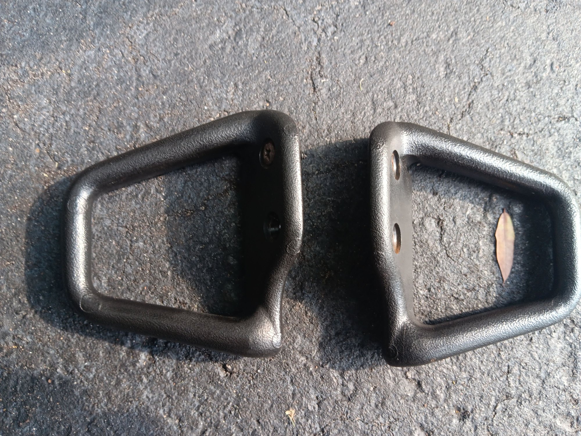 Interior/Upholstery - Fs 2000-02 Camaro Firebird Ebony seat belt guides - Used - 0  All Models - Rockledge, FL 32955, United States