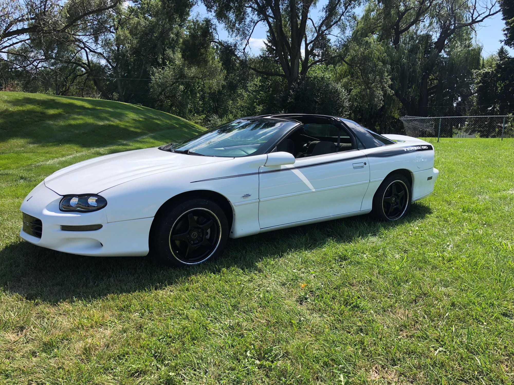 2001 Chevrolet Camaro - 2001 Chevrolet Camaro Z28 *Low Miles* BUILT - Used - VIN 2G1FP22G312137244 - 93 Miles - 8 cyl - 2WD - Automatic - Hatchback - White - Gurnee, IL 60031, United States
