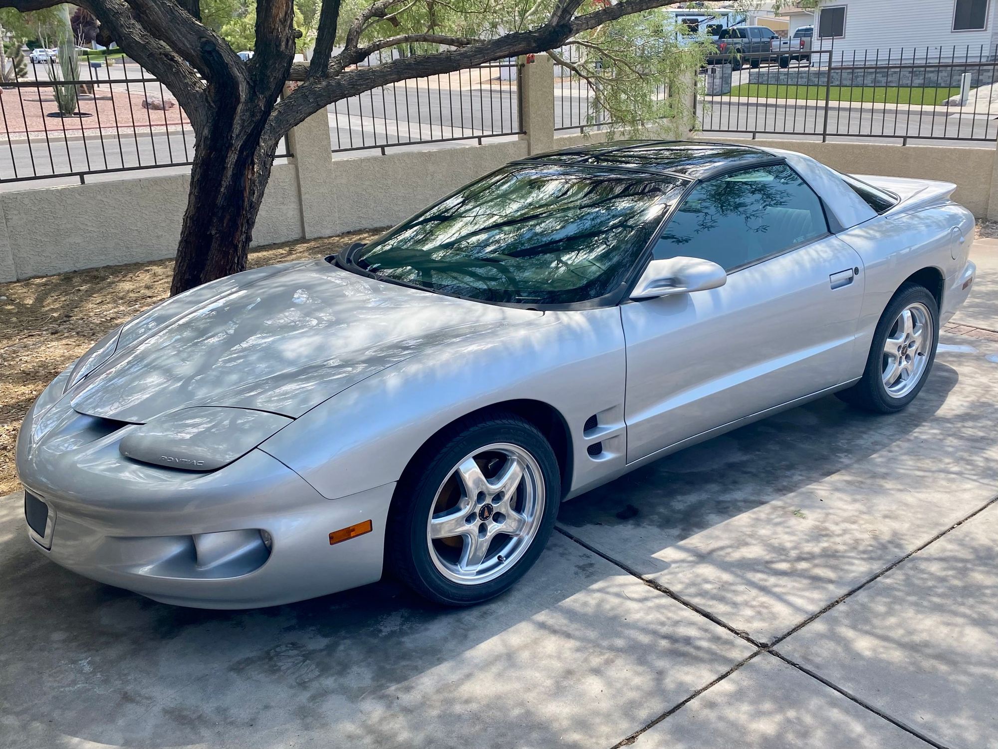 1998 Pontiac Firebird - 1998 Turbo Pontiac Firebird Formula - Used - VIN 123XXX456XXX7789X - 79,000 Miles - 8 cyl - 2WD - Automatic - Coupe - Silver - Las Vegas, NV 89015, United States