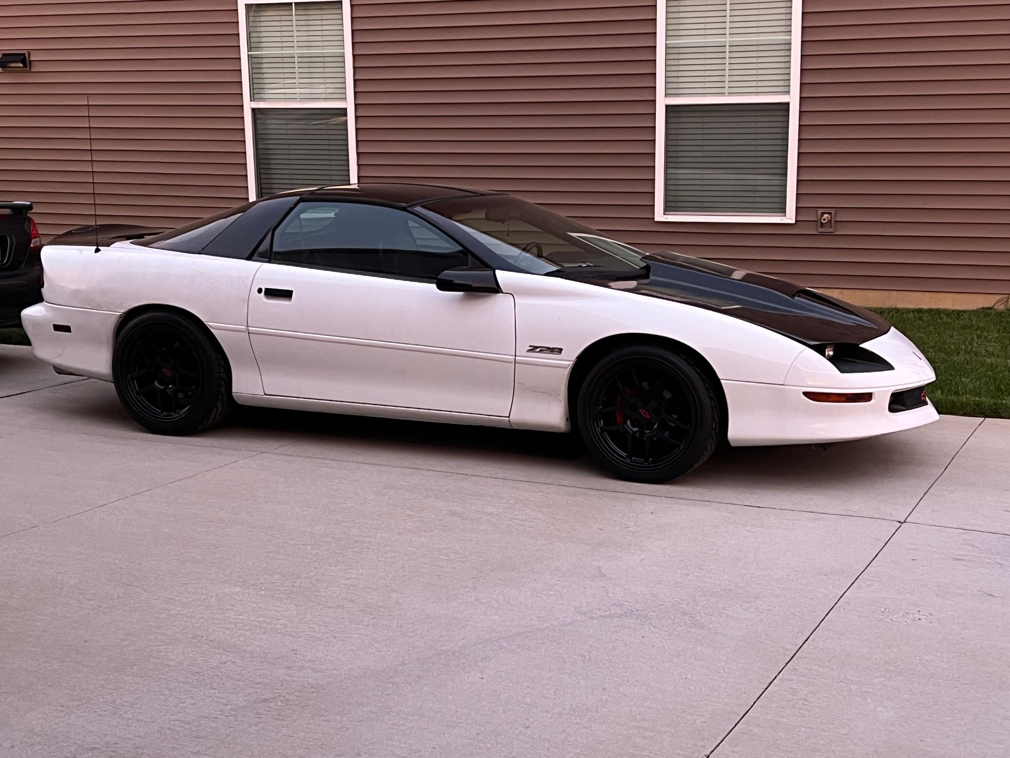 1996 Chevrolet Camaro - 1996 z28 6 speed - Used - VIN 2g1fp22pxt2161818 - 147,000 Miles - 8 cyl - Manual - Owensboro, KY 42301, United States