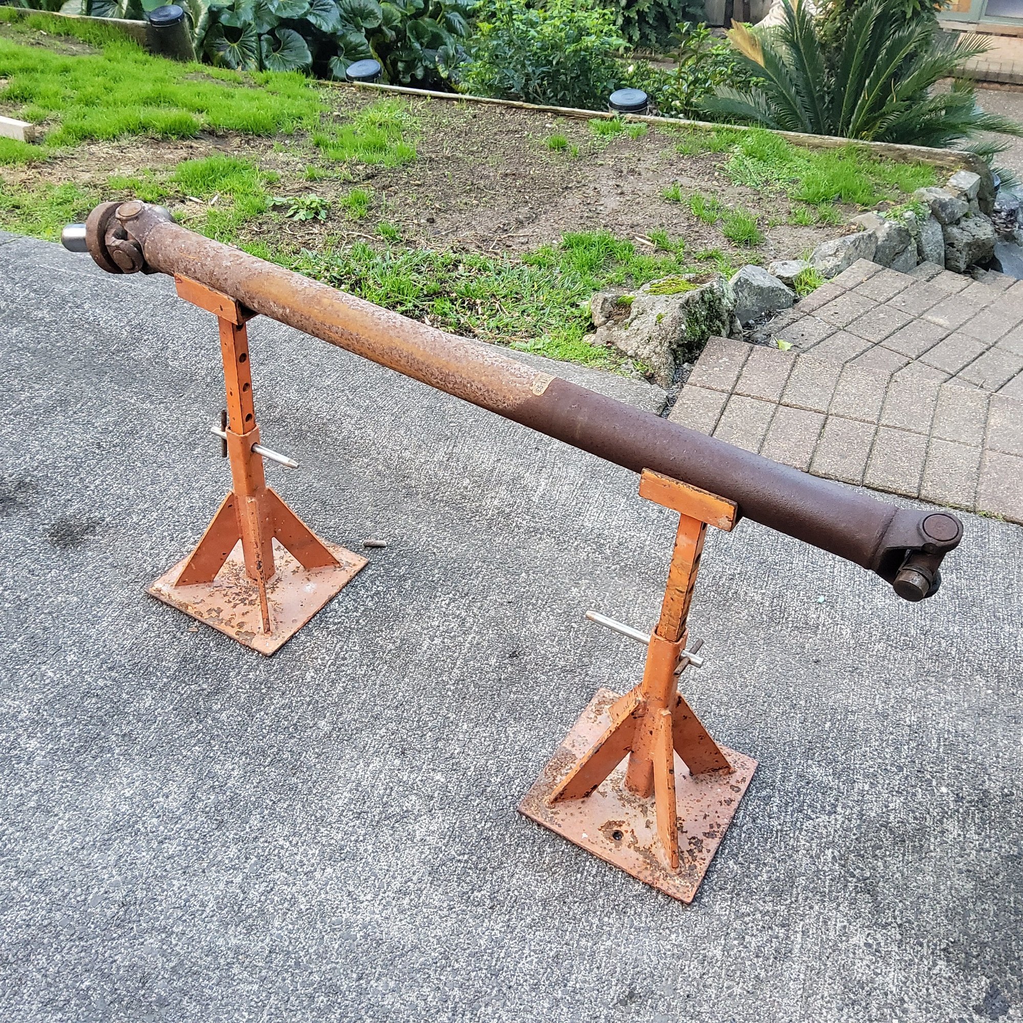 Not sure if the Universal joints need changing. They don't look good. And I actually never felt them to see how they feel.. Yea I know. I just decided to change them.