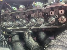 Put some new titanium springs in the truck, ive had the springs that are in the truck around 3 years so decided to put some new titanium ones to go along with the che trunnion upgrade 