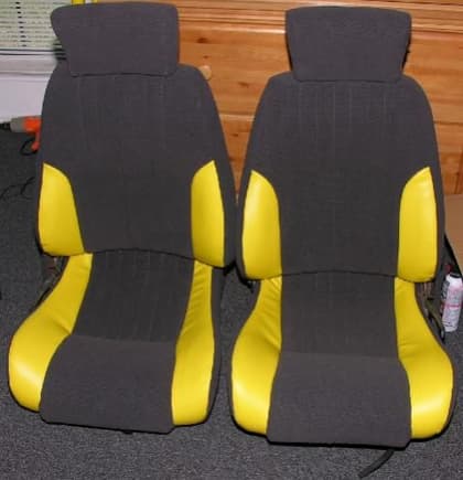 Seats upholstered to my new color scheme! Bye beige.