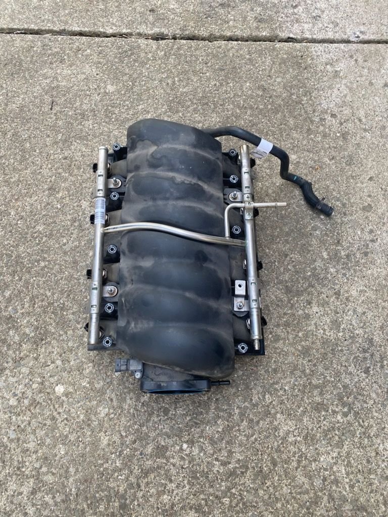 Engine - Intake/Fuel - 2016 Chevy SS LS3 Intake - Used - 2008 to 2016 Any Make All Models - Lockport, NY 14094, United States