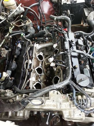 Some pics with lower and upper/plenum off. Maybe you can see something.