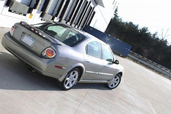 2003 Nissan Maxima SE 6-Speed