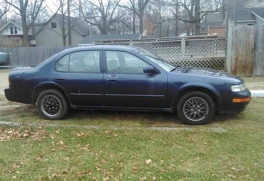 1998 Nissan Maxima SE