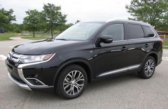 2016 Mitsubishi Outlander GT V6 S AWC (1)