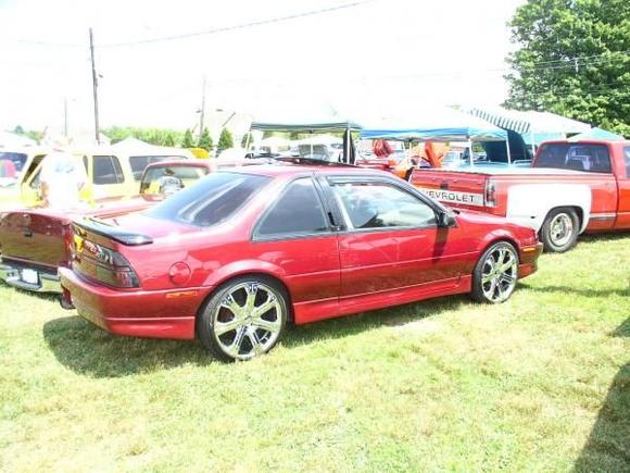 95 Beretta - eibach 1.2 drop, 19 inch Diablo 7-harts, shaved moldings and antennae, metallic flake maroon paint.