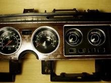 005   Stock Magnum dash 02