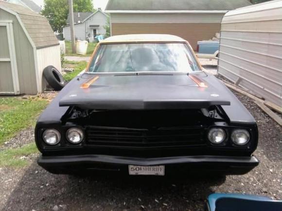 dog house and whole front end jet black