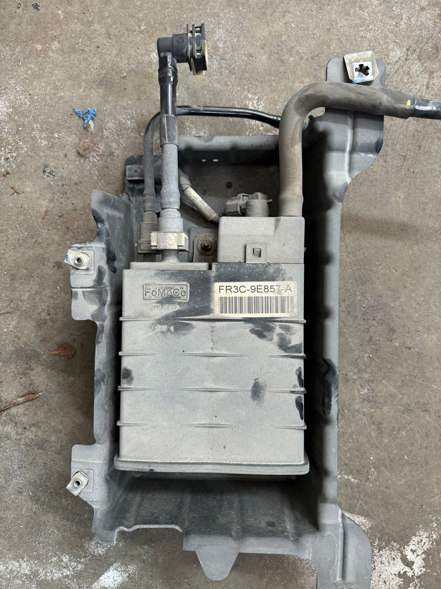 Engine - Intake/Fuel - 2018 Mustang GT Fuel Tank with Pumps, Evap, Filler Neck, and Fuel Control Module - Used - 2018 to 2023 Ford Mustang - Biloxi, MS 39532, United States