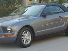 2007 Mustang convertible Tungsten grey metallic