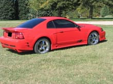 2000 Mustang GT: Rear/Side