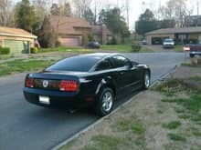 2007 Ford Mustang - Black, 5 Speed