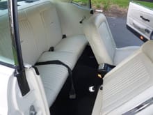 Yes a full white leather interior and head liner. upper and lower consoles also..