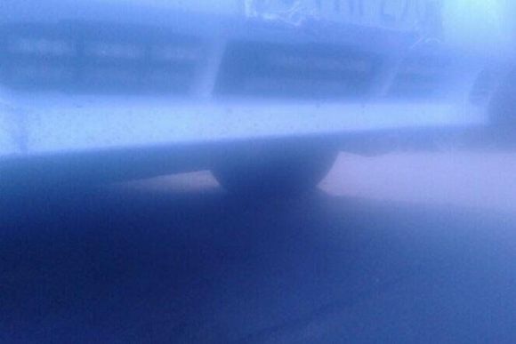 This phones camera is really scratched. Anyways, I decided to install strobe lights on my front bumper. Im gonna add some police lights as well,