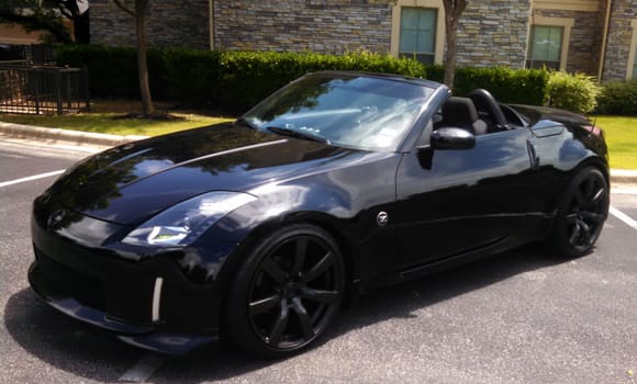 Ted Otsuji--Black + Carbon Fiber--350Z Roadster 2
