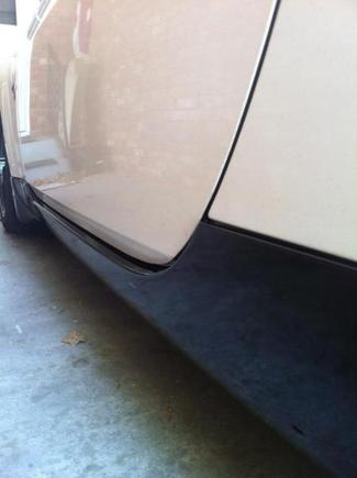 Mirrored finish paint of stock side skirts