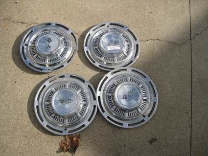 1959 CHEVROLET HUBCAPS