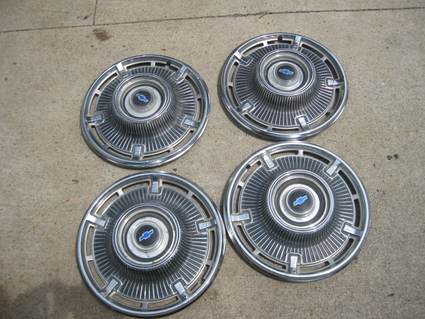 1965 CHEVROLET IMPALA HUBCAPS