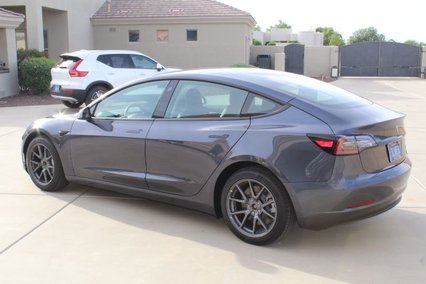 2022 TESLA 3 BRAND NEW 700 MI MAY TRADE