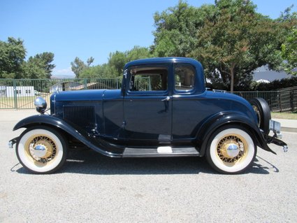 1932 FORD MODEL B 5 WINDOW COUPE