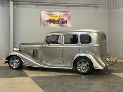 1933 Pontiac Sedan